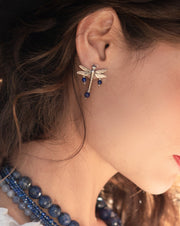 Aretes Libélula Con Gema, joya de plata .925, con lapislázuli y perla – Gabriela Sánchez (vista 5)