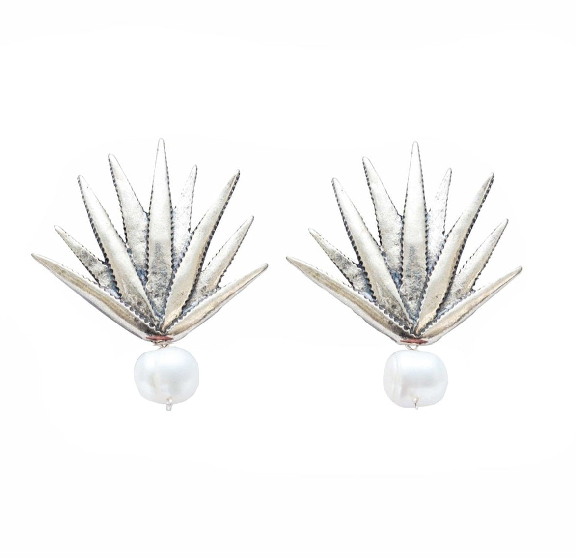 Aretes Agave Realista con Perla, joya de plata .925 – Gabriela Sánchez (vista 2)
