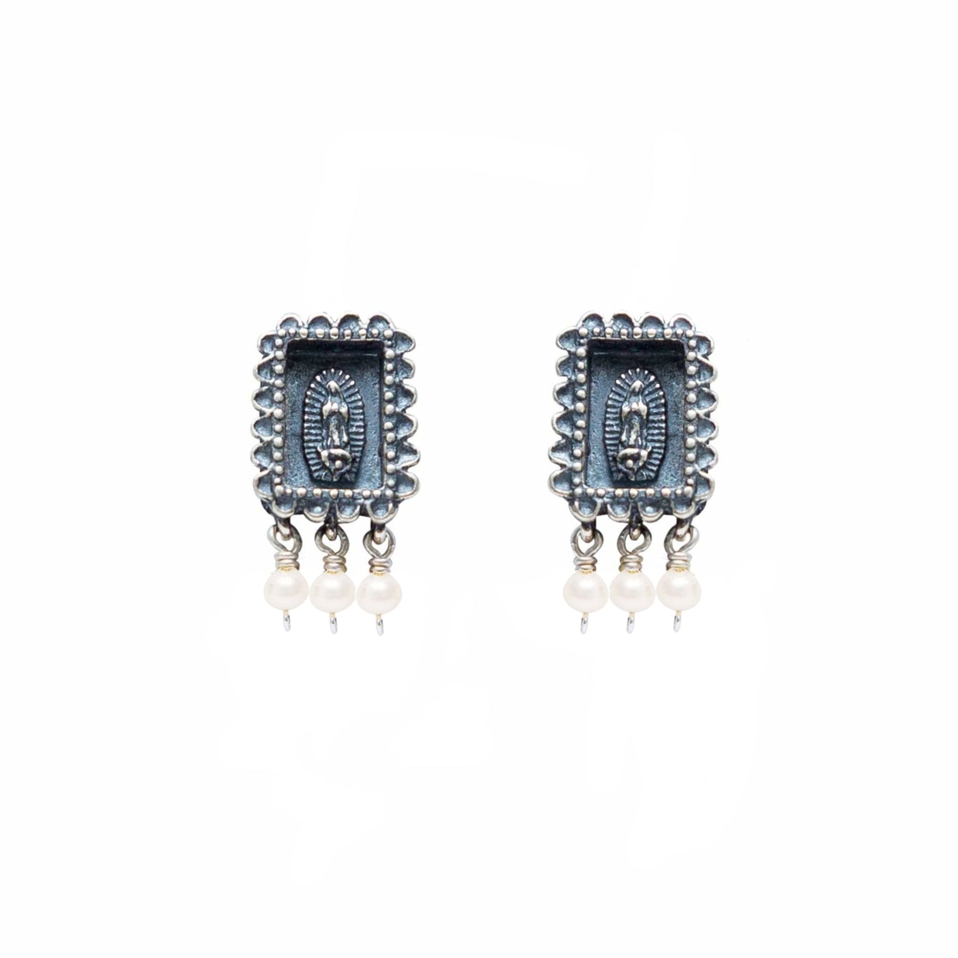 Aretes Milagrito Virgen Tres Perlas, joya de plata .925 – Gabriela Sánchez