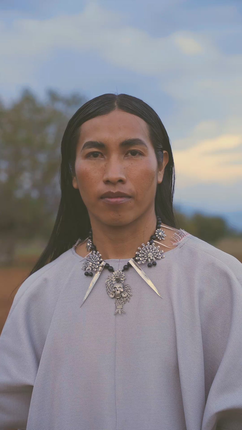 Collar Dioses, joya de plata .925, con obsidiana – Gabriela Sánchez