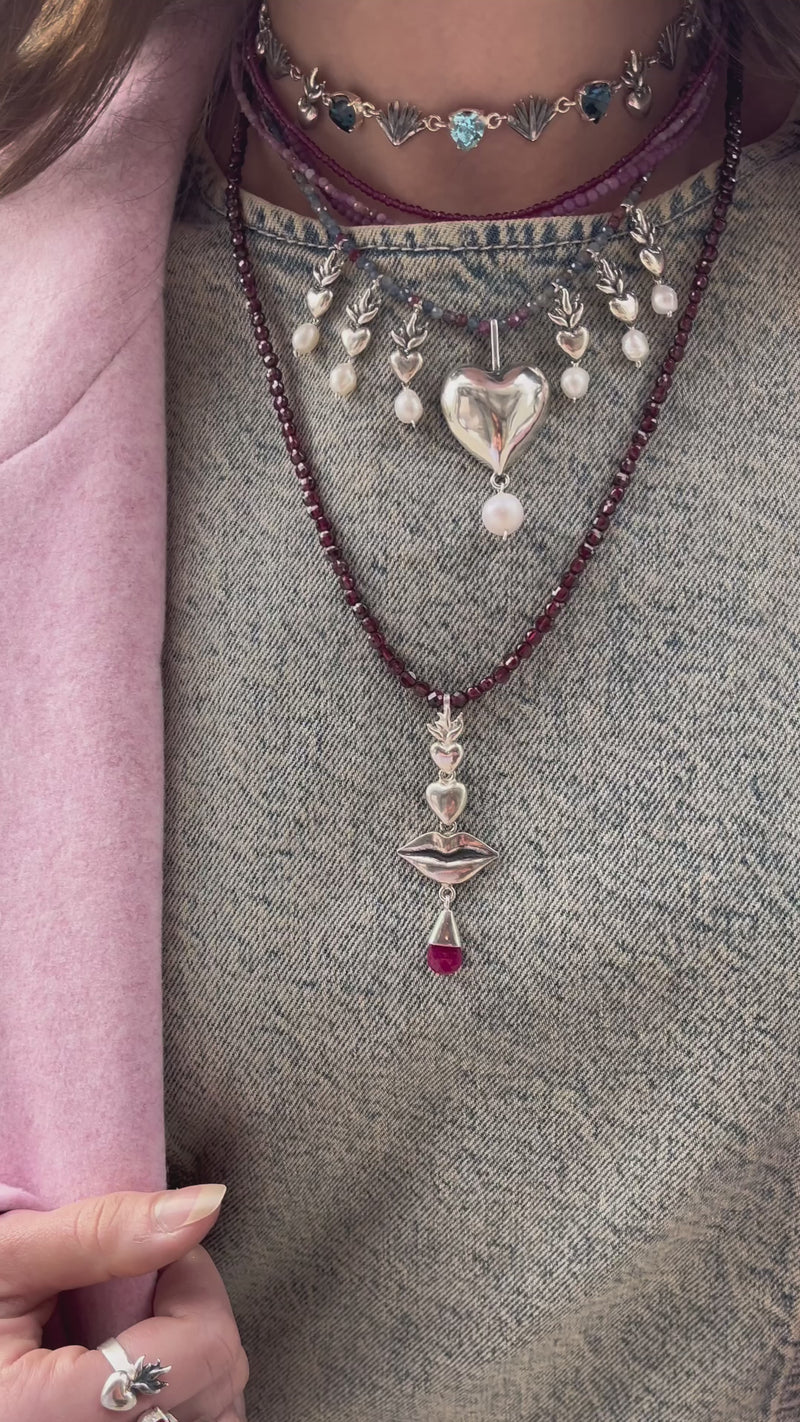 Collar Fuego Rosa, joya de plata .925, con rubí y turmalina – Gabriela Sánchez (vista 3)