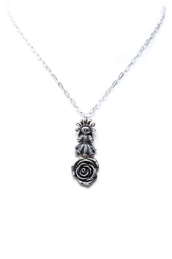 joyas mexicanas gabriela sanchez dije muneca con rosa dije gabriela sanchez